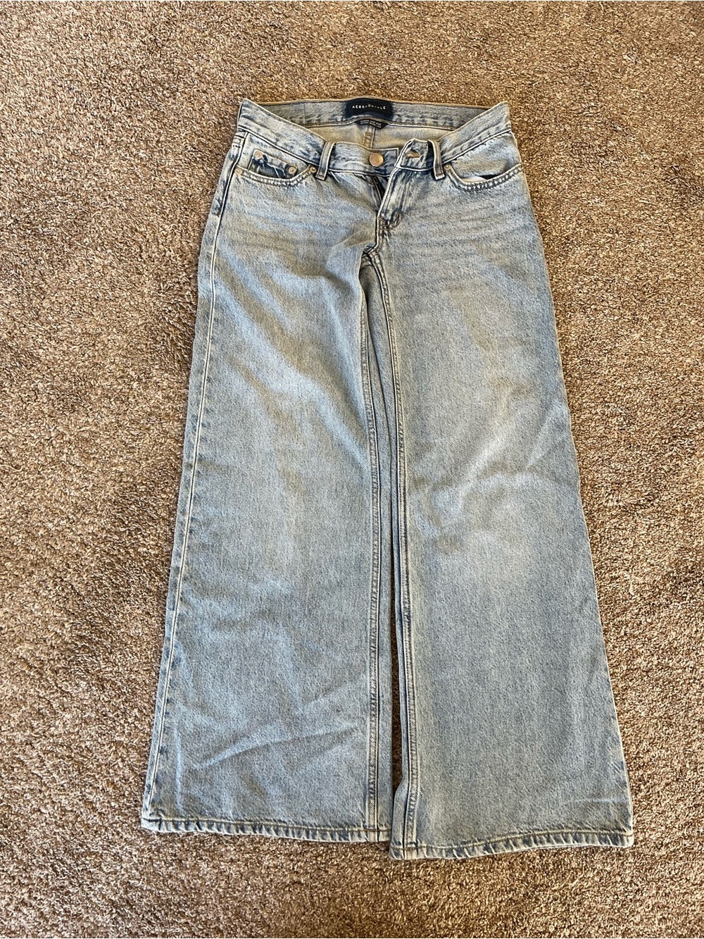 Aeropostale Super low rise, ultra wide leg jean. Never worn